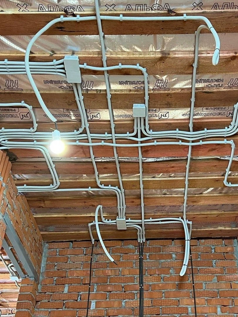 montazh elektriki v chastnom dome spb